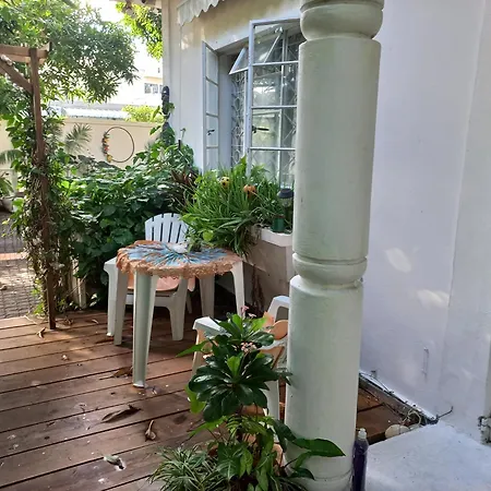 Open Air Cafe & Apartments Port Louis Exterior photo