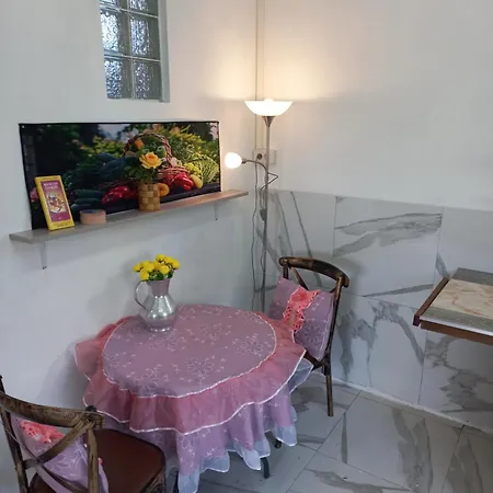 Open Air Cafe & Apartments Port Louis Room photo