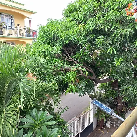 Open Air Cafe & Apartments Port Louis Room photo