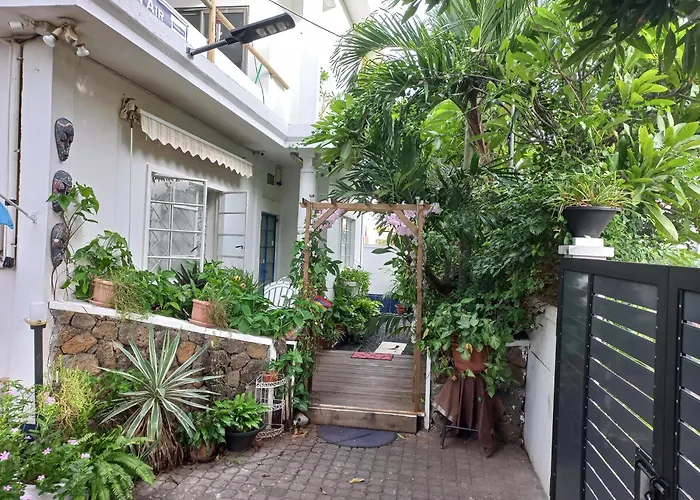 Open Air Cafe & Apartments