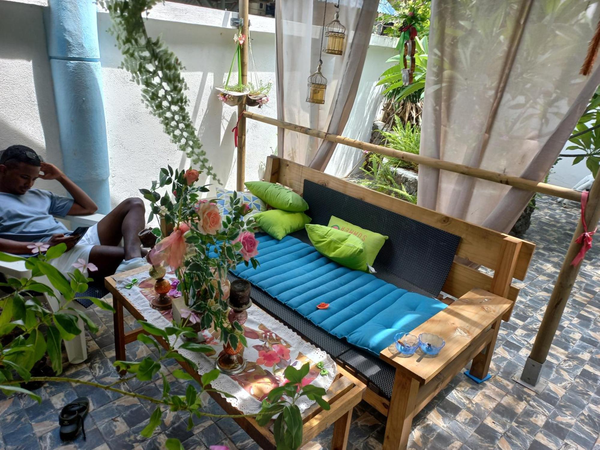 Apartment Open Air Cafe &
