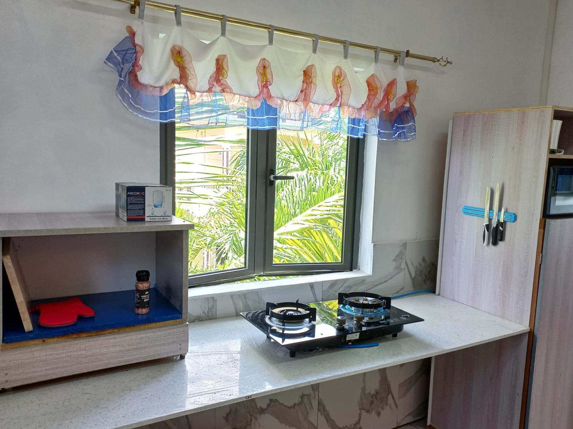 Open Air Cafe & Apartment *
